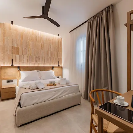 Karavel - Old Town Aparthotel 4*