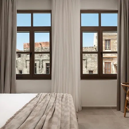 Aparthotel Karavel - Old Town