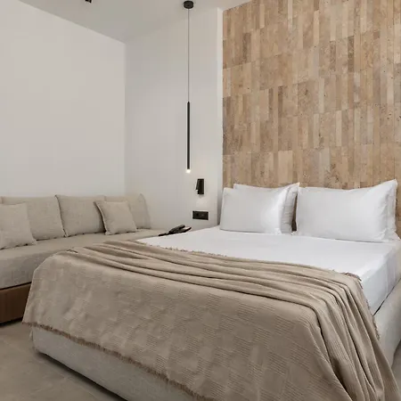Karavel - Old Town Aparthotel 4*