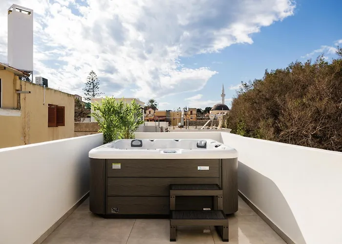 Hotel apartamentowy Karavel - Old Town 4*