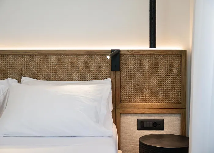 Karavel - Old Town * עיר רודוס