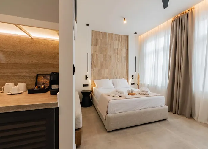 Aparthotel Karavel - Old Town