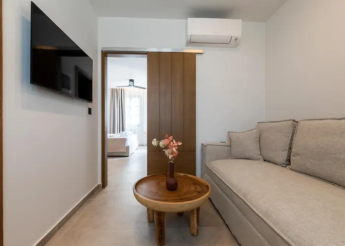 Aparthotel Karavel - Old Town