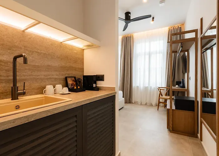 Aparthotel Karavel - Old Town Rhodes City